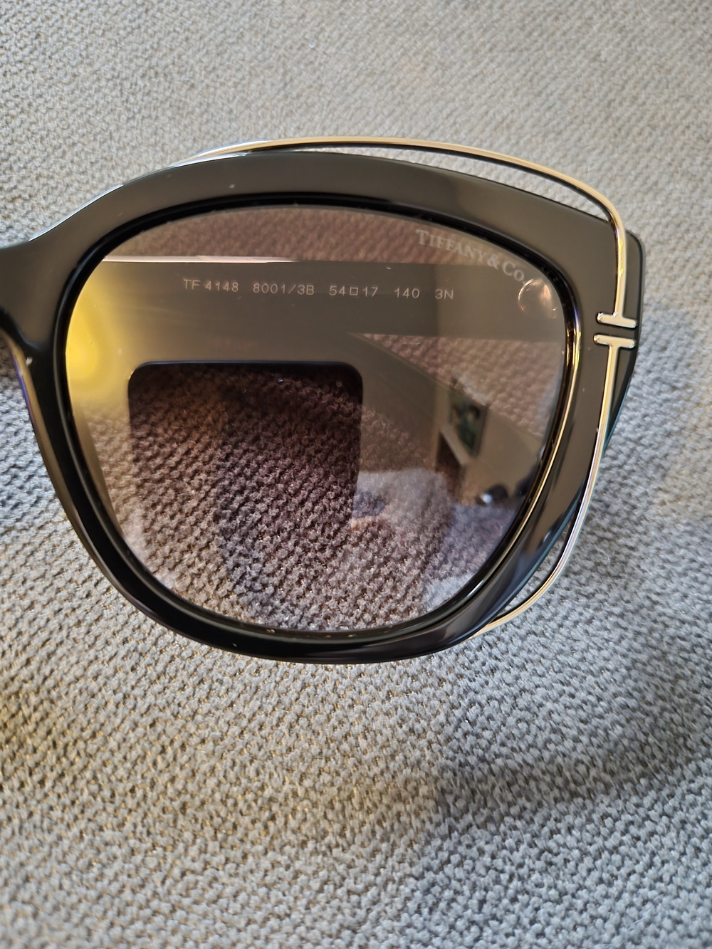 Like New Tiffany & Co. Black Cat-Eye Sunglasses With Emblematic Tiffany T Design
